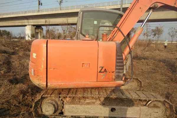 安徽出售转让二手7000小时2012年日立ZX70挖掘机