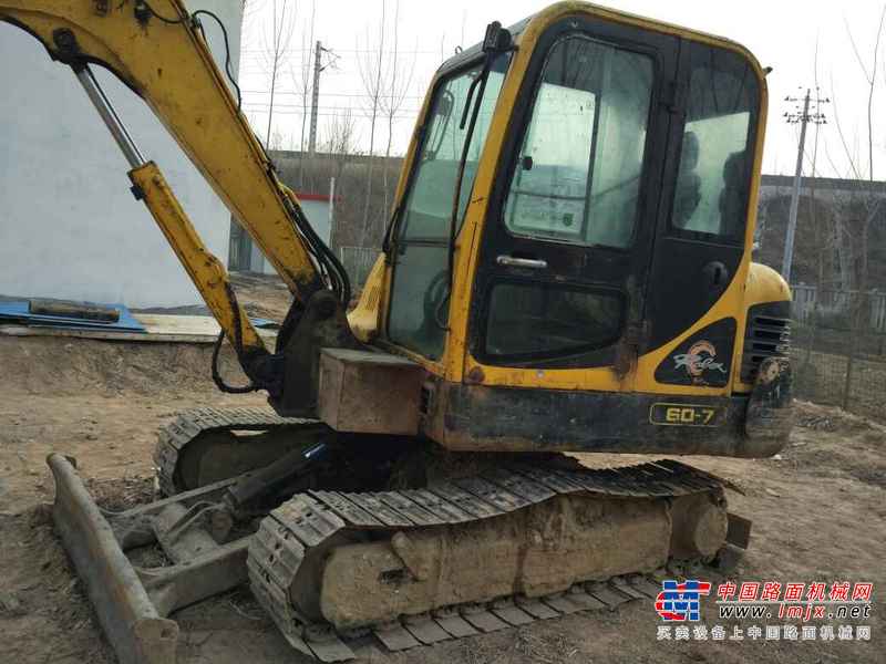 山东出售转让二手5600小时2009年现代R60挖掘机