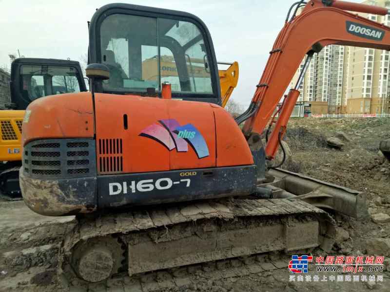 安徽出售转让二手9300小时2011年斗山DH60挖掘机