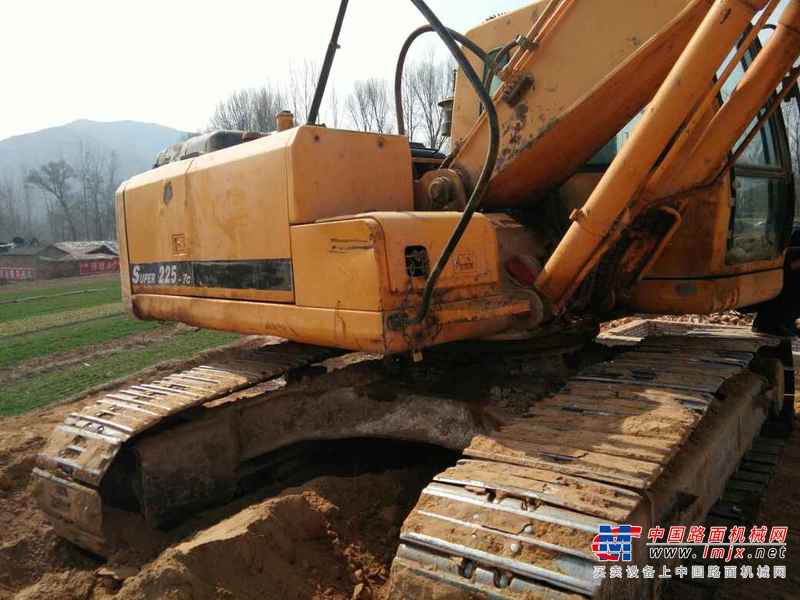 河南出售转让二手9000小时2008年现代R215挖掘机