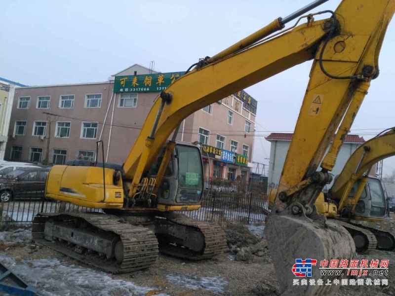 黑龙江出售转让二手15000小时2007年住友SH200A3挖掘机