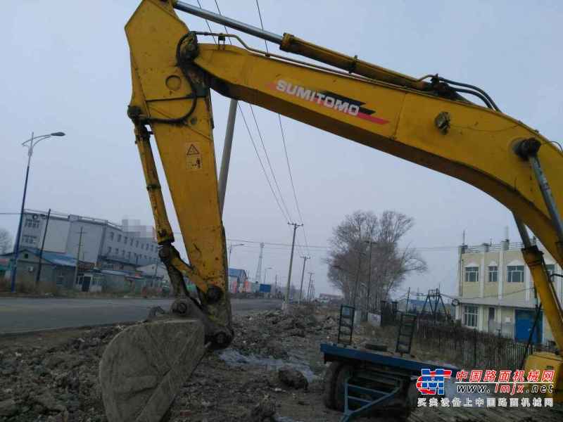 黑龙江出售转让二手15000小时2007年住友SH200A3挖掘机