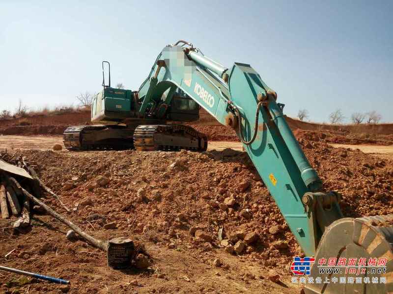 云南出售转让二手7500小时2012年神钢SK250挖掘机