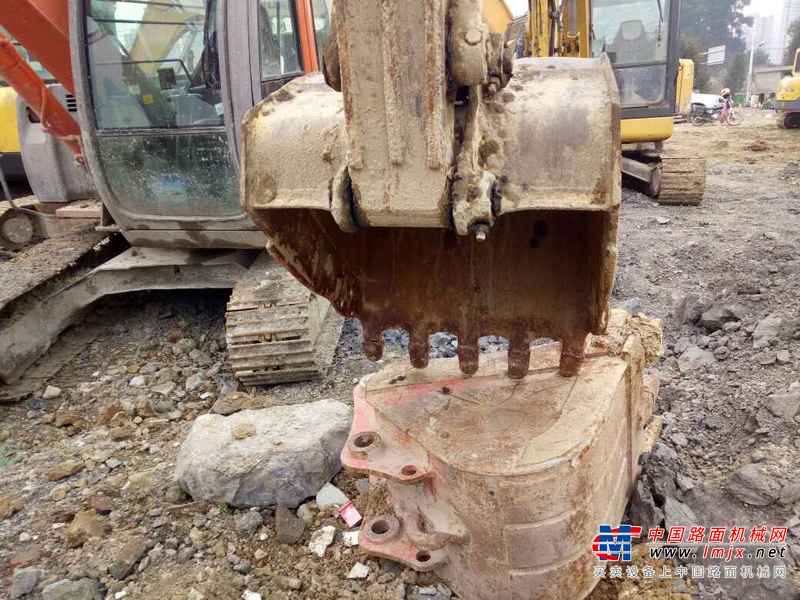 贵州出售转让二手6483小时2011年小松PC70挖掘机