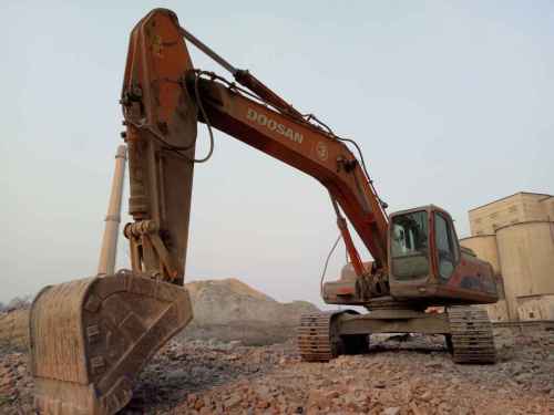 河南出售转让二手10000小时2009年斗山DH300LC挖掘机