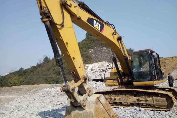 贵州出售转让二手7505小时2010年卡特彼勒324DL挖掘机