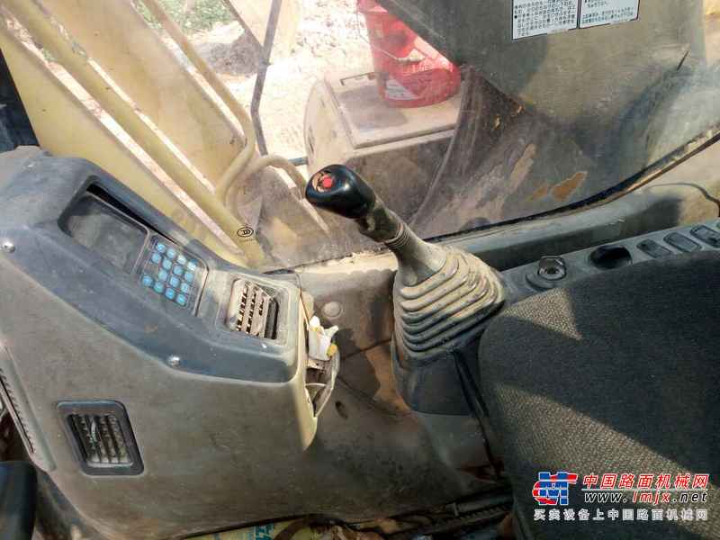 广东出售转让二手10600小时2004年小松PC200挖掘机