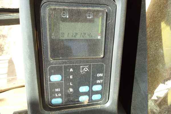 云南出售转让二手11212小时2010年小松PC110挖掘机