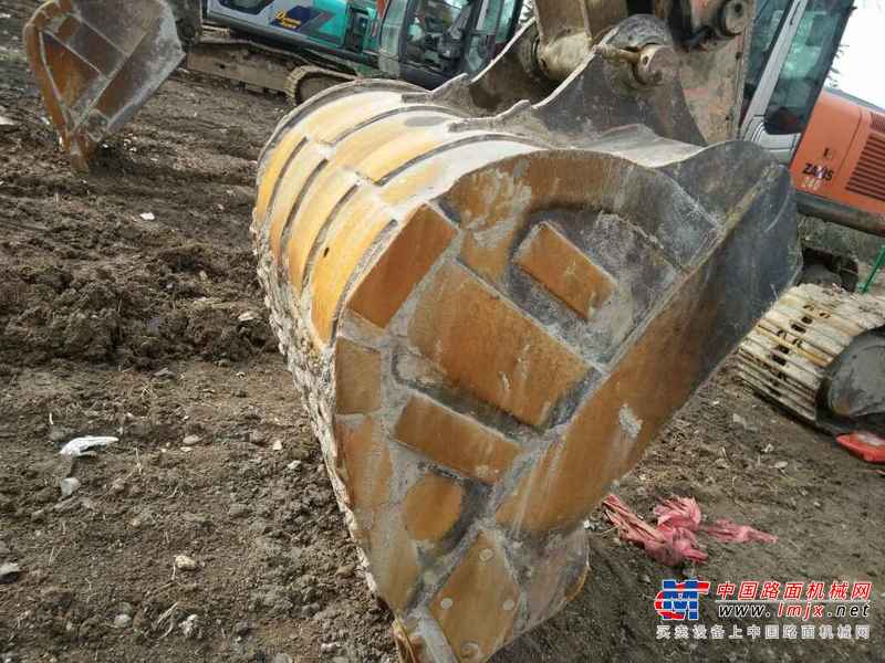 山东出售转让二手7500小时2010年日立ZX200挖掘机
