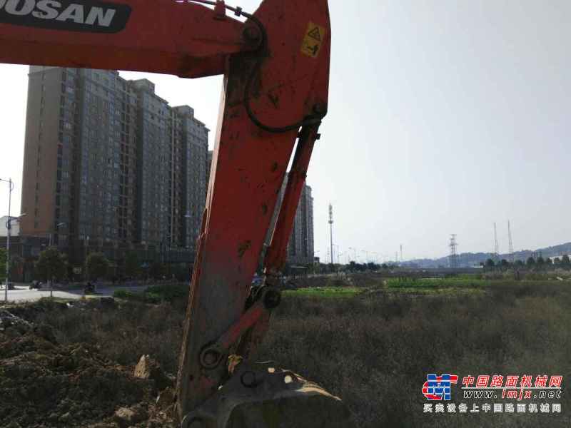 湖南出售转让二手6000小时2013年斗山DH215挖掘机