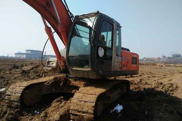 安徽出售转让二手9000小时2011年日立ZX200挖掘机