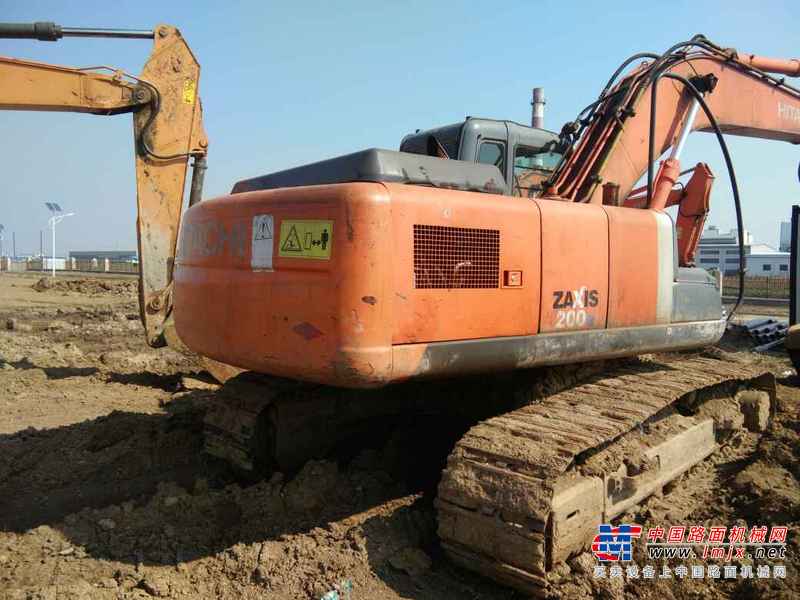 安徽出售转让二手9000小时2011年日立ZX200挖掘机