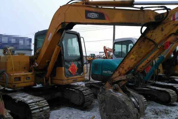 黑龙江出售转让二手8000小时2010年福田雷沃FR80挖掘机