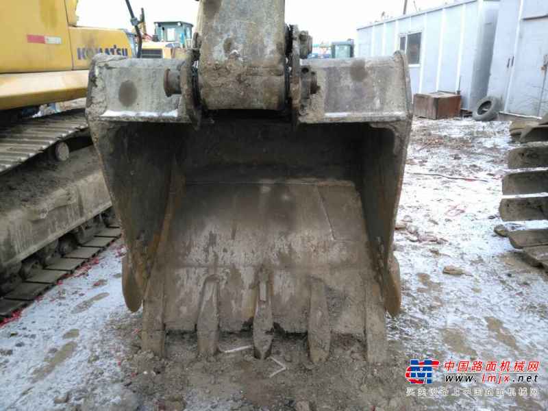 黑龙江出售转让二手16000小时2007年日立ZX200挖掘机
