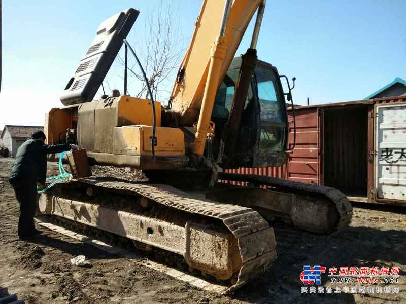 山东出售转让二手7000小时2011年现代R265LC挖掘机
