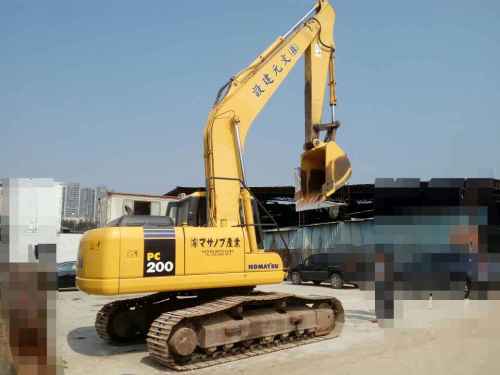 广东出售转让二手6000小时2006年小松PC200挖掘机