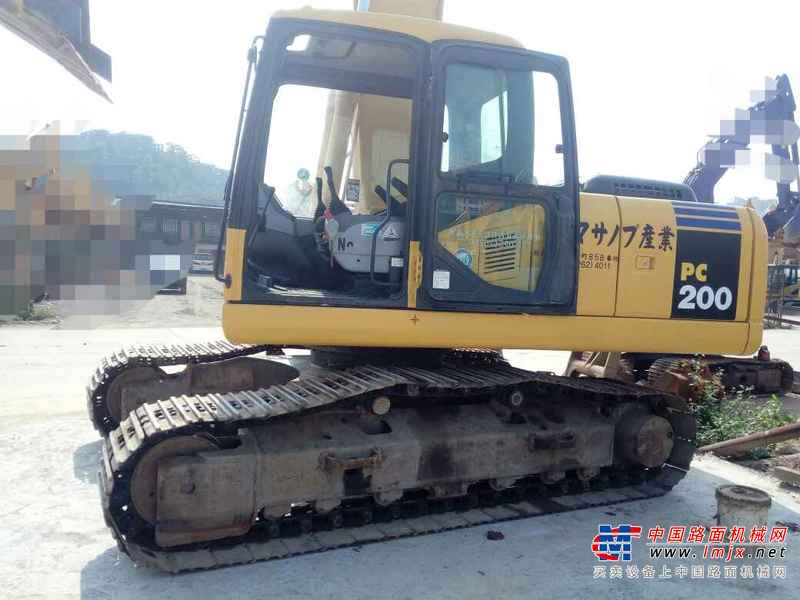广东出售转让二手6000小时2006年小松PC200挖掘机