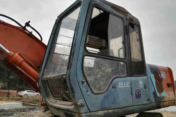 湖南出售转让二手8000小时2006年日立EX120挖掘机