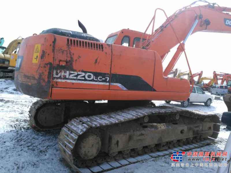 黑龙江出售转让二手15000小时2009年斗山DH220挖掘机