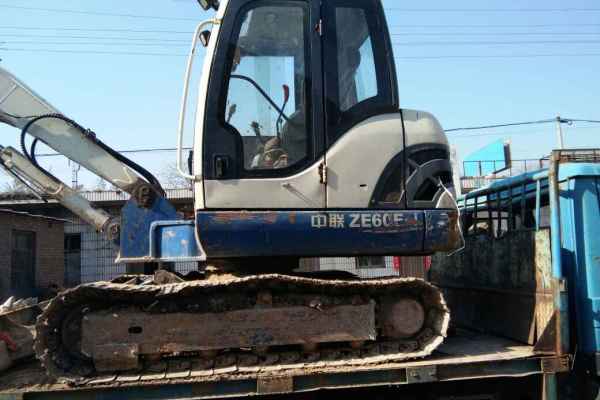 河南出售转让二手5000小时2011年中联重科ZE60E挖掘机