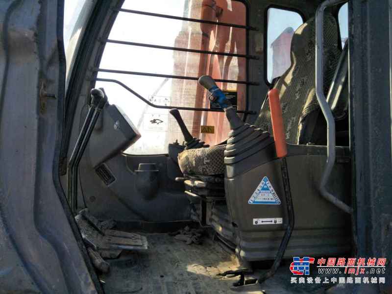 天津出售转让二手9238小时2004年日立ZX200挖掘机