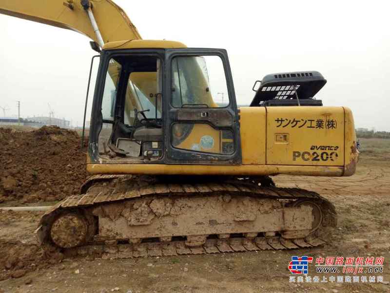 广东出售转让二手13682小时2005年小松PC200挖掘机