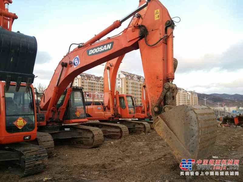 山东出售转让二手4573小时2013年斗山DX380LC挖掘机