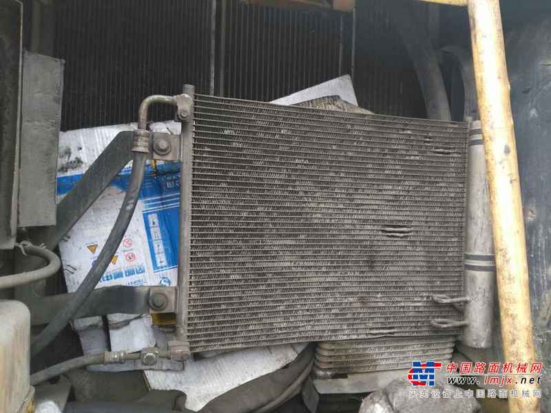 黑龙江出售转让二手14000小时2008年小松PC220挖掘机