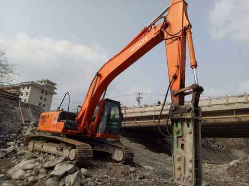 陕西出售转让二手7400小时2011年日立EX200挖掘机