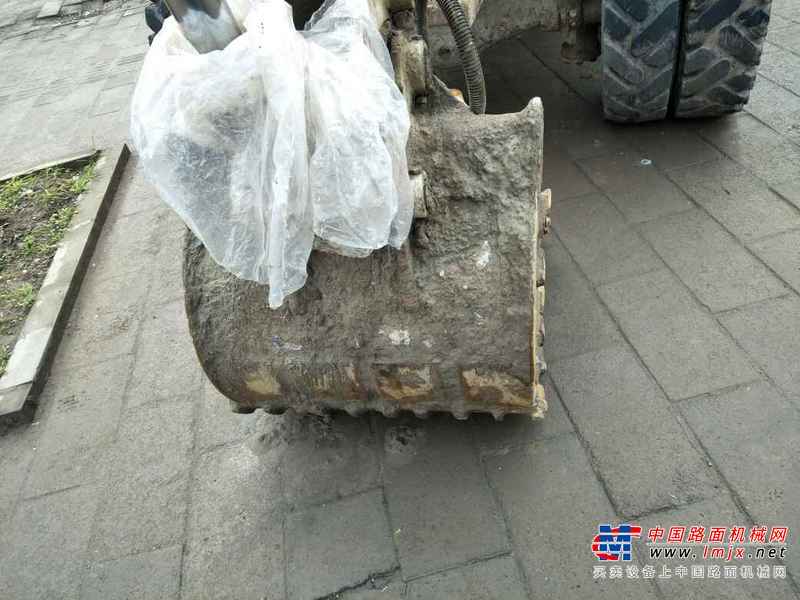 重庆出售转让二手5000小时2014年新源机械轮挖XY90挖掘机