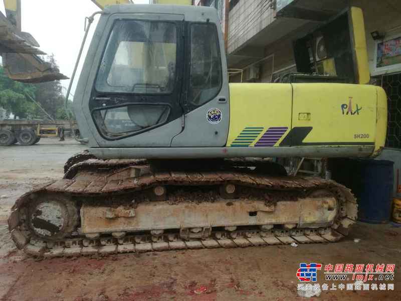 广东出售转让二手16000小时2004年住友SH200A1挖掘机