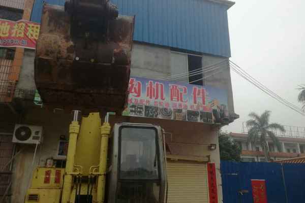 广东出售转让二手16000小时2004年住友SH200A1挖掘机