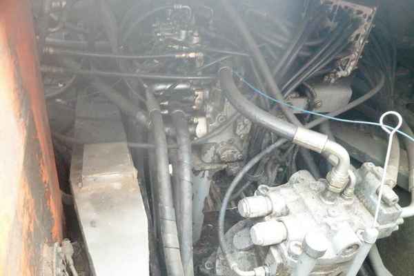 山西出售转让二手8000小时2009年日立ZX240挖掘机