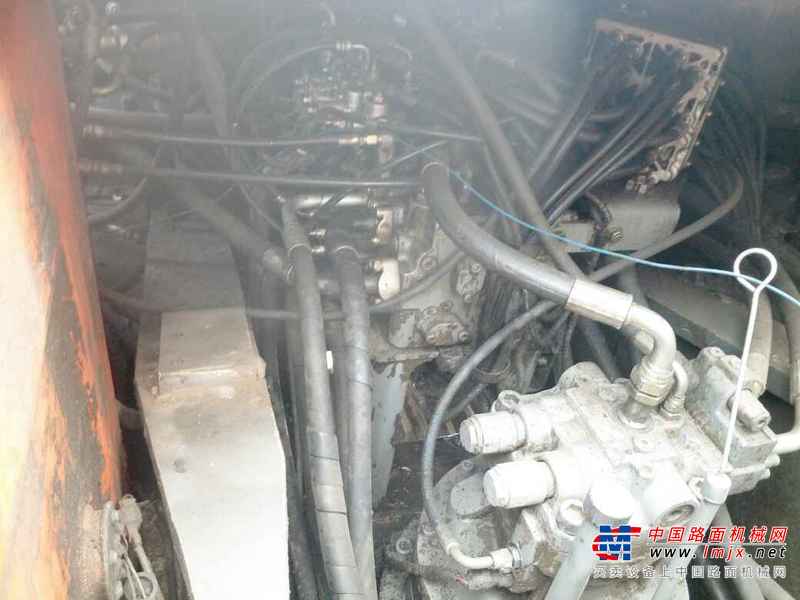 山西出售转让二手8000小时2009年日立ZX240挖掘机