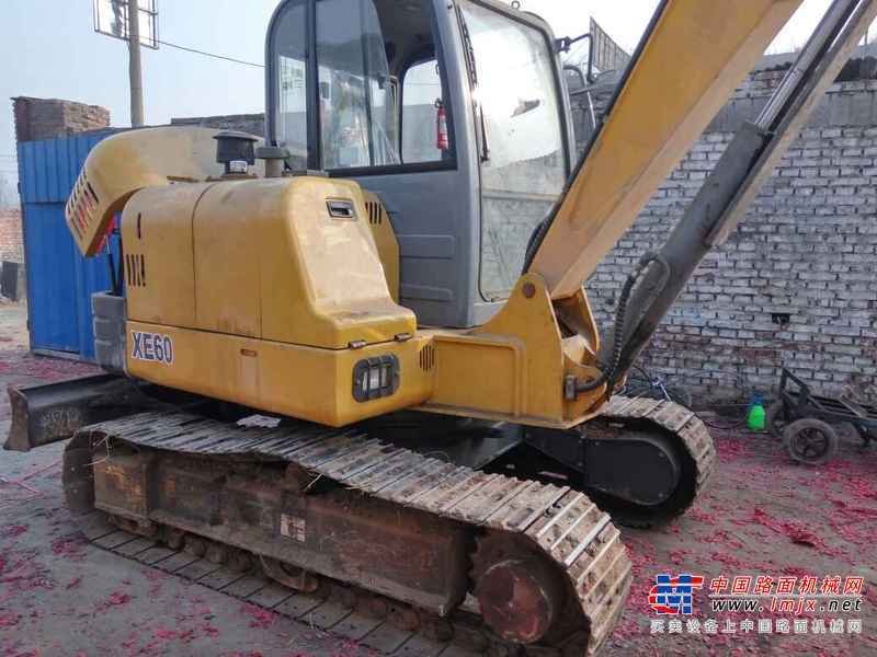 河北出售转让二手4500小时2011年徐工XE60挖掘机