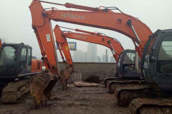 江苏出售转让二手6870小时2011年日立ZX200挖掘机