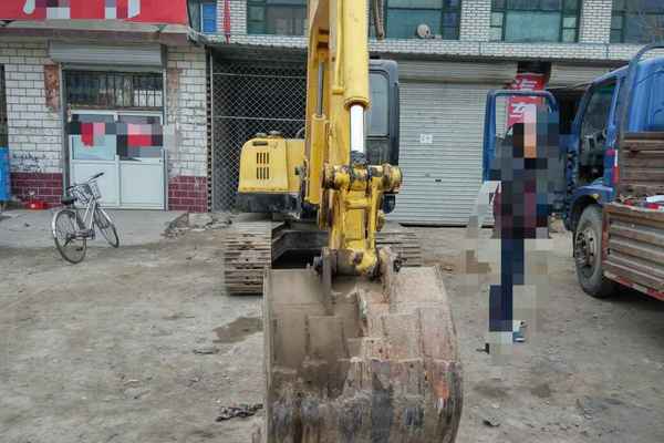 河北出售转让二手5000小时2010年现代R80挖掘机