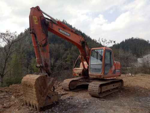 湖北出售转让二手8000小时2013年斗山DH150LC挖掘机