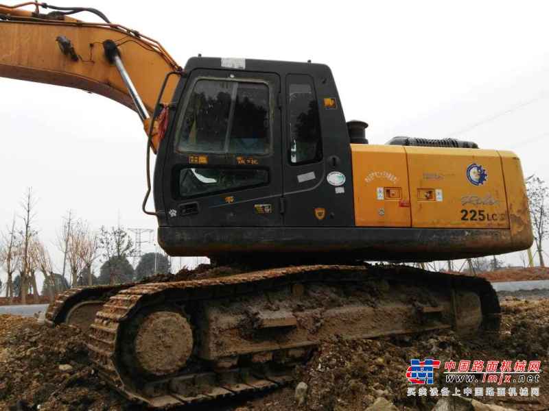 湖南出售转让二手3600小时2013年现代R225LC挖掘机