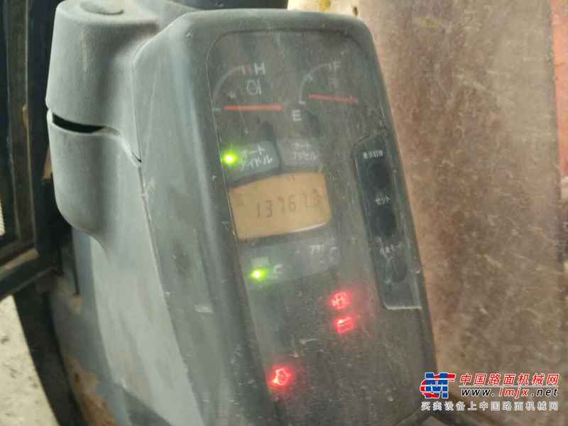 山东出售转让二手13000小时2005年日立ZX200挖掘机
