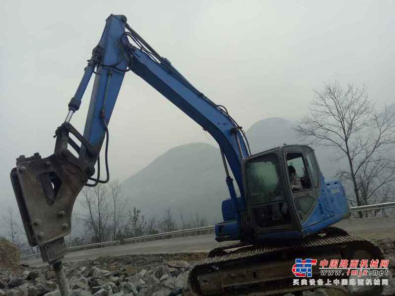 湖北出售转让二手5000小时2012年山重建机GC138挖掘机