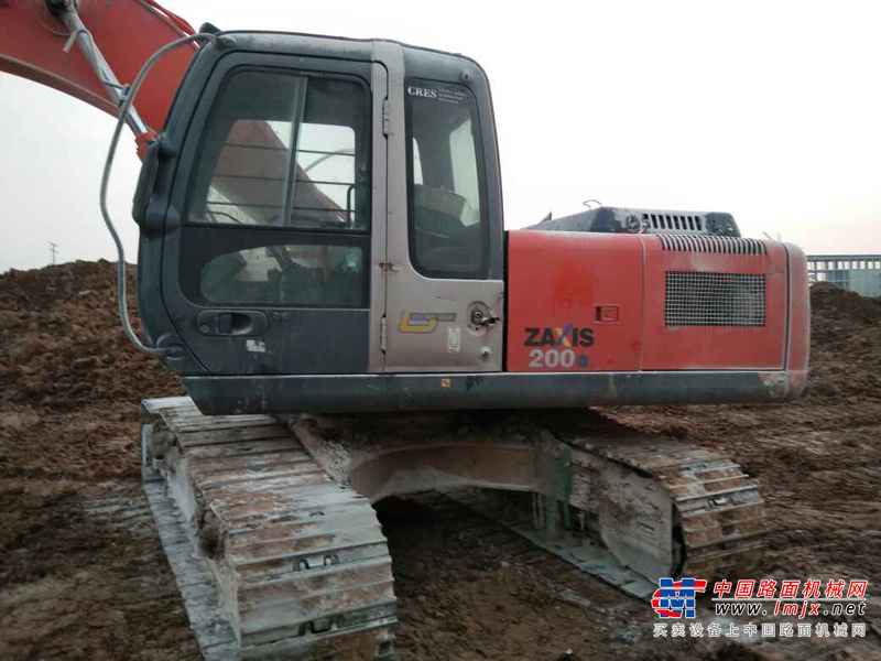 河南出售转让二手7300小时2010年日立ZX200LC挖掘机