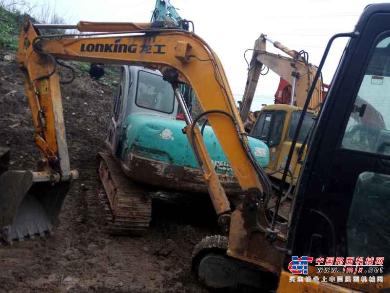 湖南出售转让二手4600小时2013年龙工LG6065挖掘机