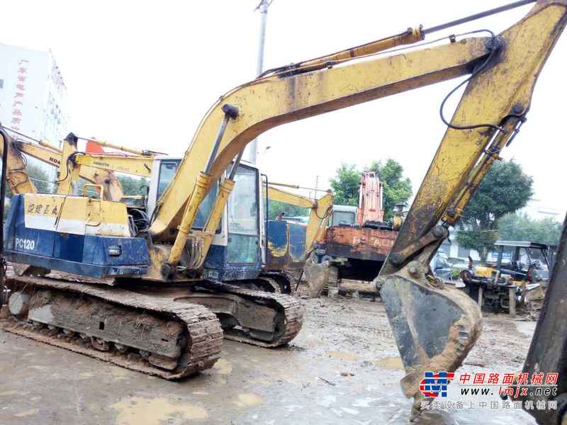 广东出售转让二手12000小时2003年小松PC120挖掘机