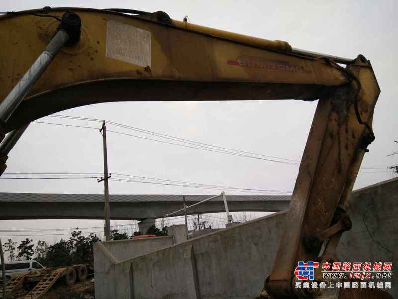 湖北出售转让二手13000小时2005年住友SH200A3挖掘机
