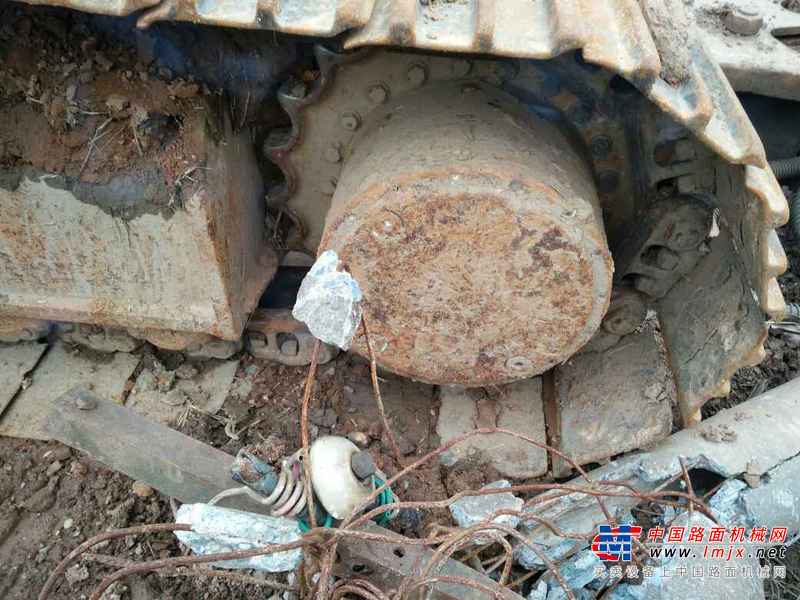 湖北出售转让二手13000小时2005年住友SH200A3挖掘机