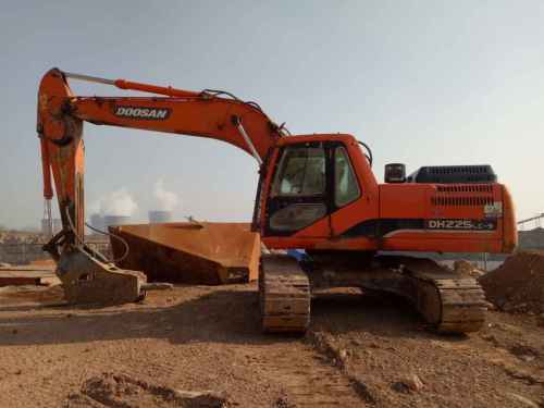 河南出售转让二手7000小时2012年斗山DH220LC挖掘机