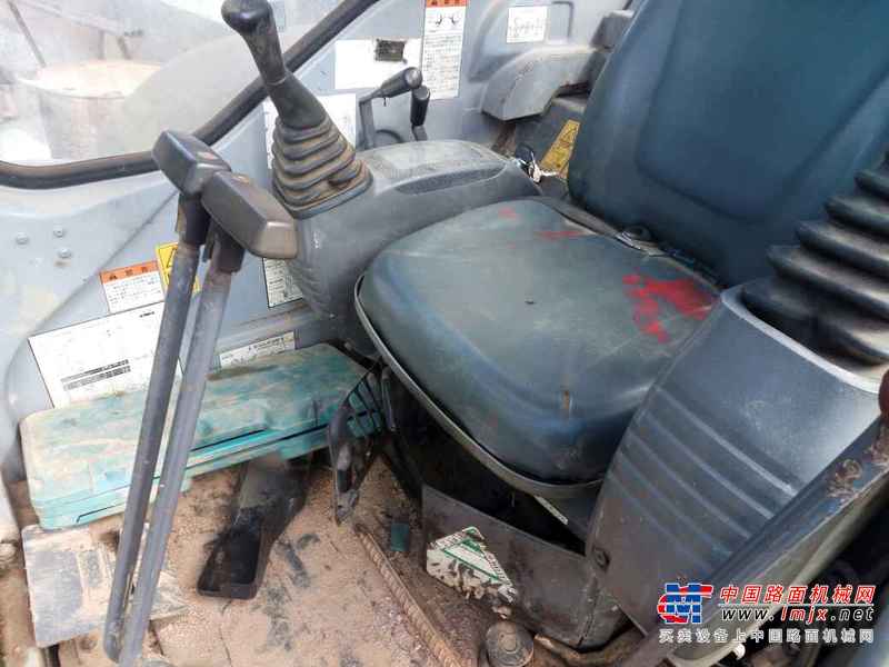 云南出售转让二手8562小时2008年小松PC30MR挖掘机