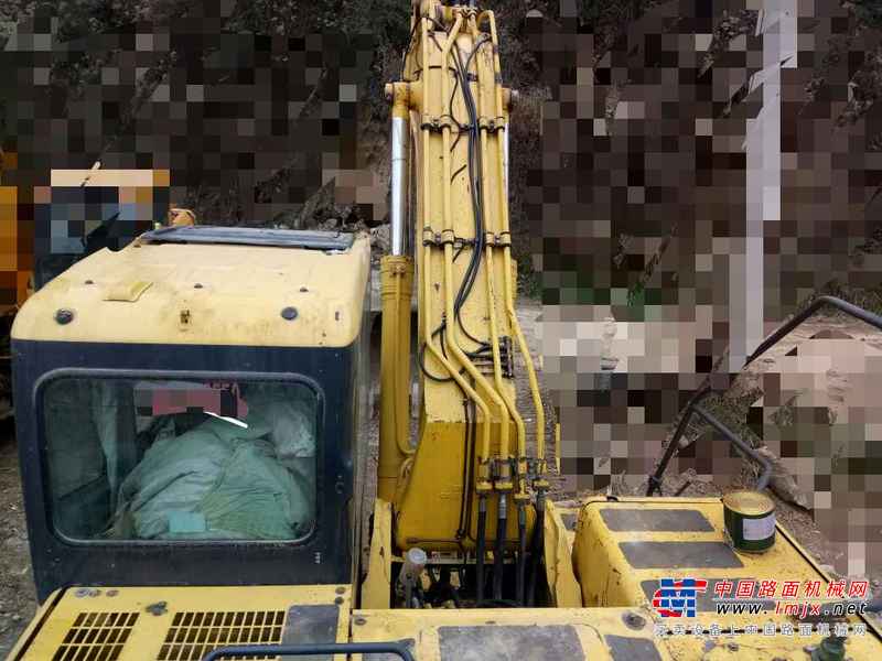 贵州出售转让二手8000小时2010年小松PC270挖掘机
