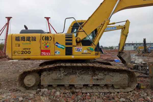 广东出售转让二手8310小时2006年小松PC200挖掘机